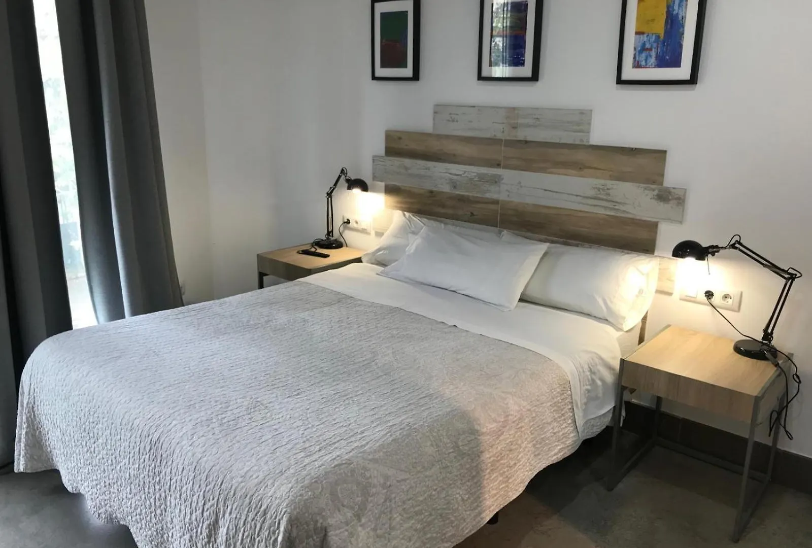 Urban House Siurot 33 Bed and Breakfast Σεβίλλη