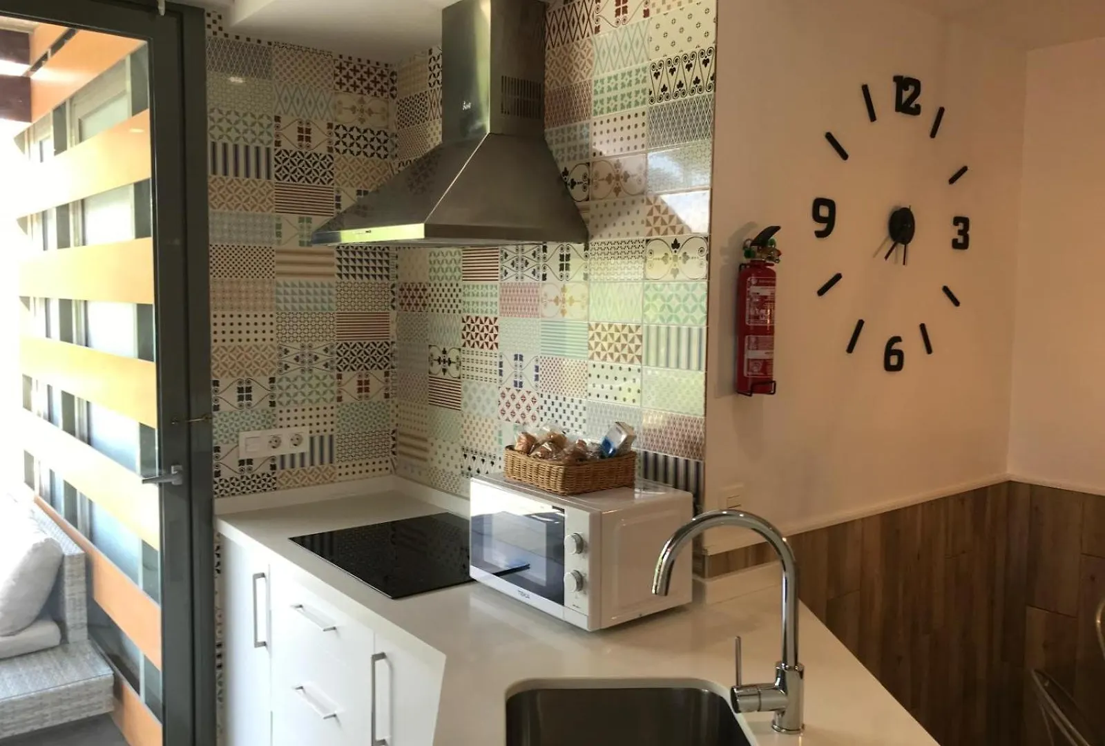 Urban House Siurot 33 Bed and Breakfast Σεβίλλη